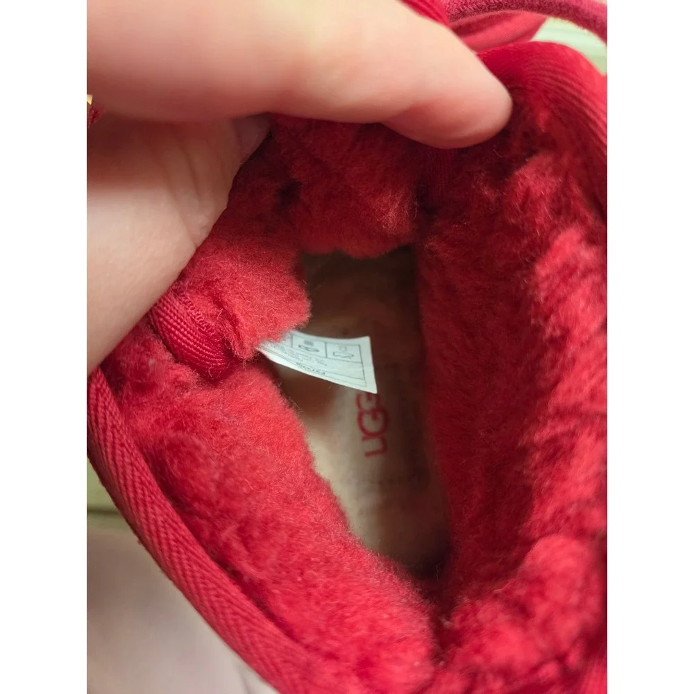 UGG Neumel Red Suede Lace Up Chukka Boots Kids Size 4 1017320K‎